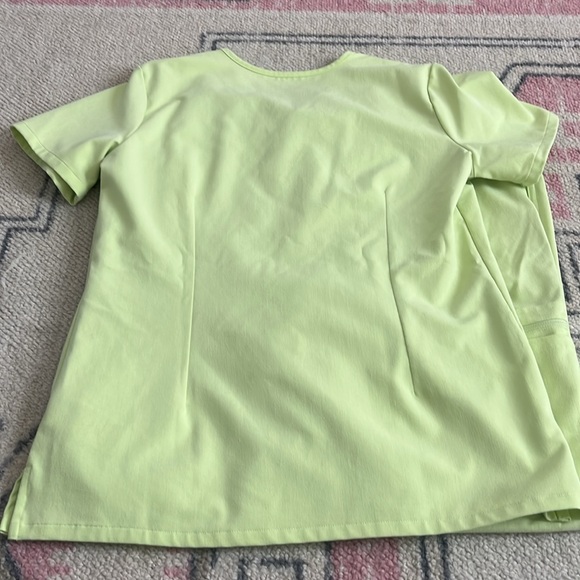 Figs Women's Scrub Set in Light Green - Picture 8 of 9